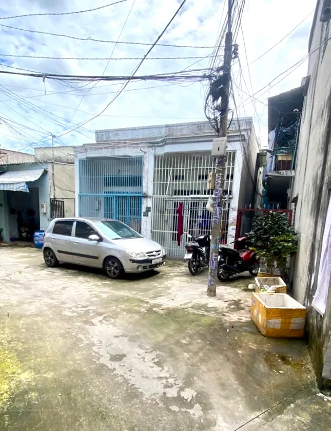 Nhà 2 Tầng Giá Tốt Hóc Môn - Hẻm Xe Hơi Rộng, Cơ Hội Vàng Sở Hữu Ngay... Bán nhà riêng tại Đông Thạnh, Hồ Chí Minh 01