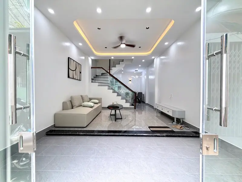 Nhà xây mới độc lập, có sân để xe riêng, nằm trên phố trung tâm Trần Nguyên Hãn, gần Tô Hiệu.... Bán nhà riêng tại An Biên, Hải Phòng 01