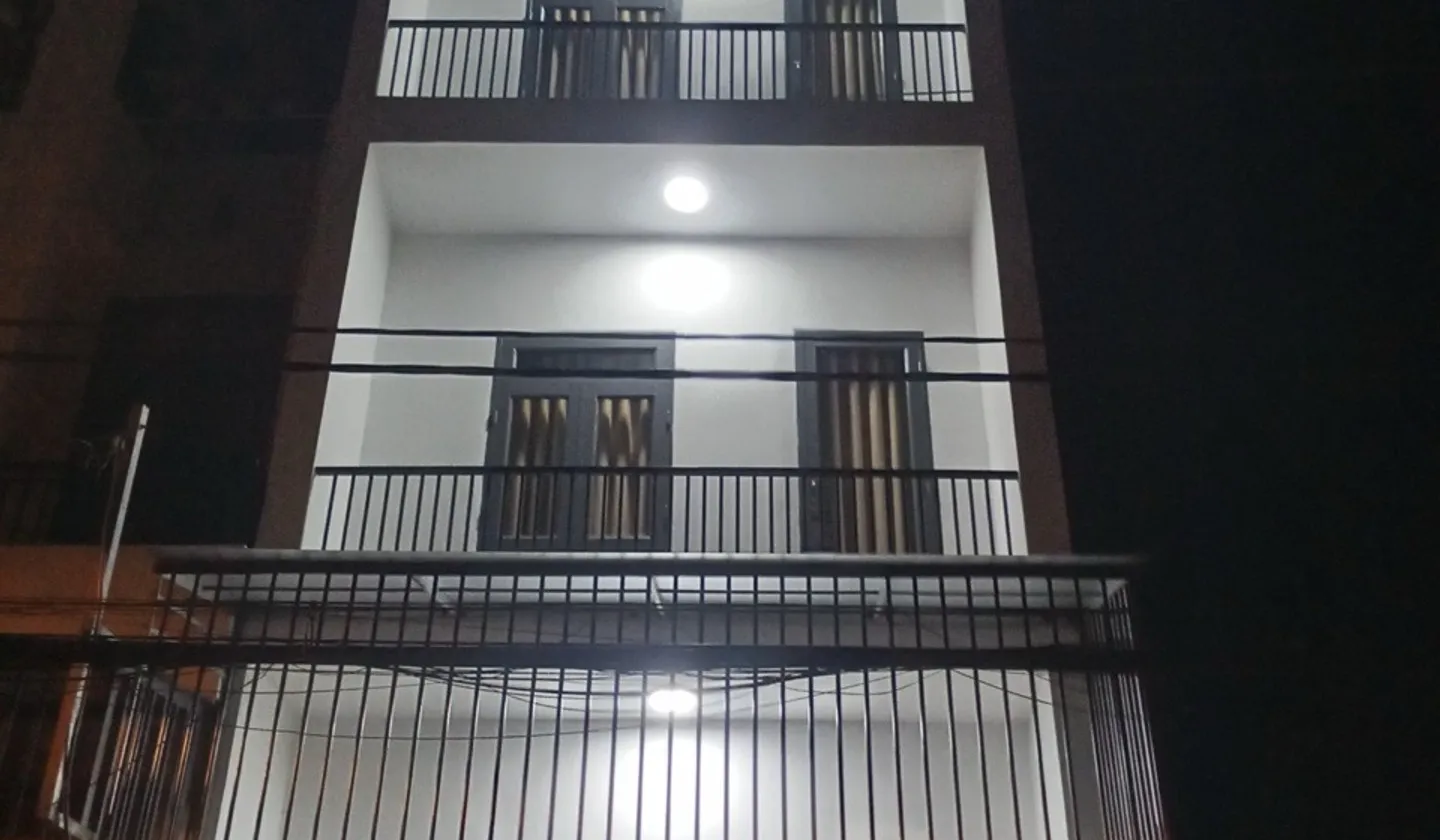 Bán nhà riêng 4 tầng tại Hương Lộ 2 với 6 phòng ngủ và hẻm rộng 8m... Bán nhà riêng tại Bình Tân, Hồ Chí Minh 01