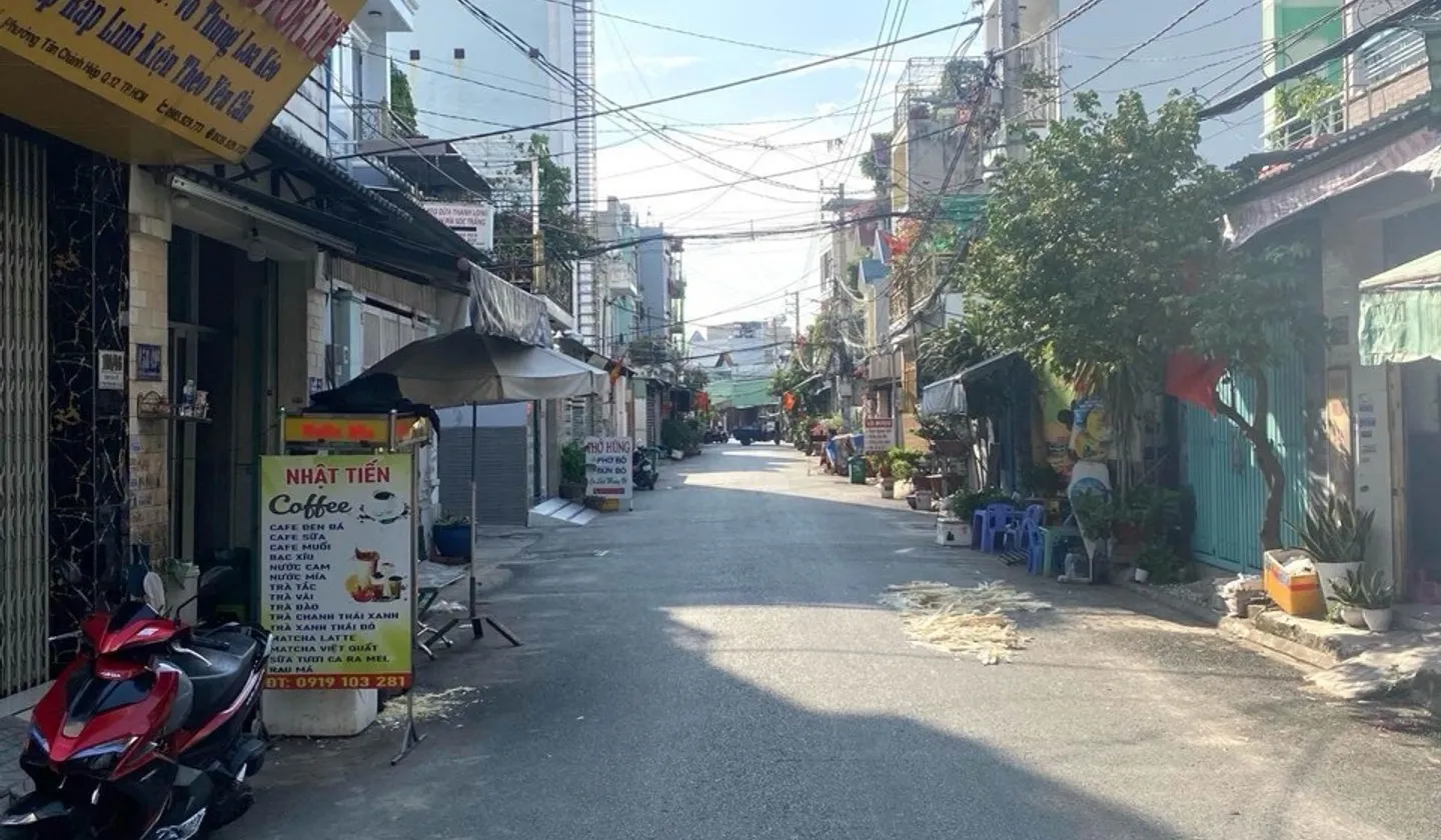 Bán nhà mặt phố tại phường TCH05, 2 tầng, mặt tiền 4m, phù hợp kinh doanh... Bán nhà mặt phố tại Trung Mỹ Tây, Hồ Chí Minh 01