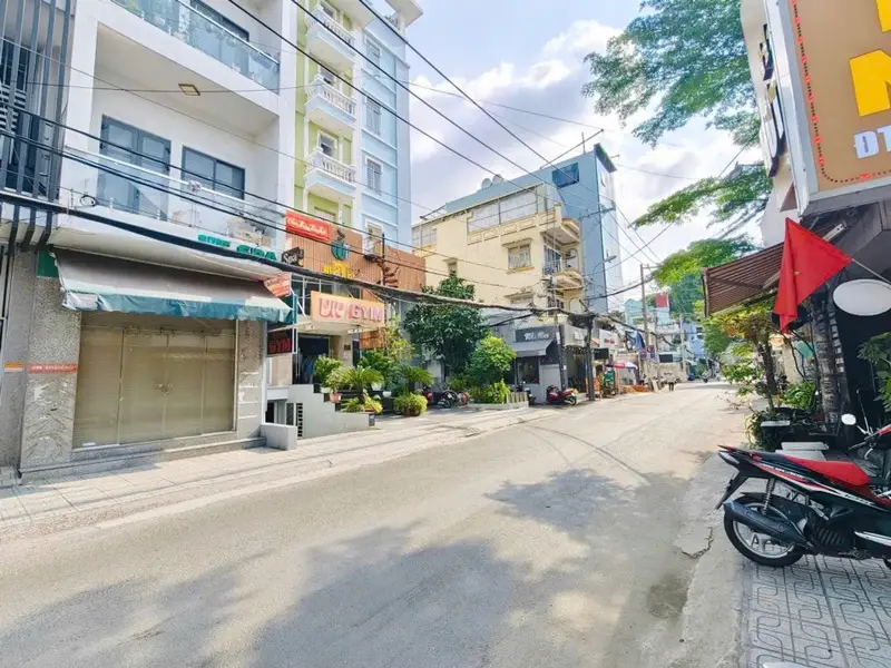 🏆 TÌM NHÀ VỪA Ở VỪA KINH DOANH TẠI TRUNG TÂM GÒ VẤP?
Căn mặt tiền rộng 12m trên trục Thống Nhất... Bán nhà riêng tại Thông Tây Hội, Hồ Chí Minh 01