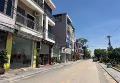 🌺NHÀ 2 TẦNG ĐẸP TẠO DÒNG TIỀN - ĐƯỜNG TRỤC CHÍNH KINH DOANH 10M - VỈA HÈ - ĐỐI DIỆN CHẢO LỬA VINHO... Bán nhà mặt phố tại Đông Anh, Hà Nội 01