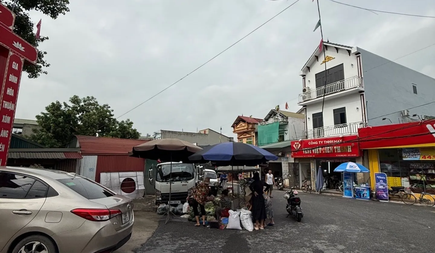 Bán nhà mặt chợ kinh doanh cực chạy, phong thuỷ đẹp. Mê quá 😍... Bán nhà mặt phố tại Phú Xuyên, Hà Nội 01