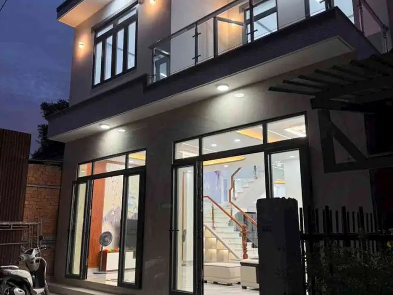 Nhà 2 Tầng Hóc Môn, Sân Ô Tô, Nội Thất Đẹp, Giá Hấp Dẫn... Bán nhà riêng tại Xuân Thới Sơn, Hồ Chí Minh 01