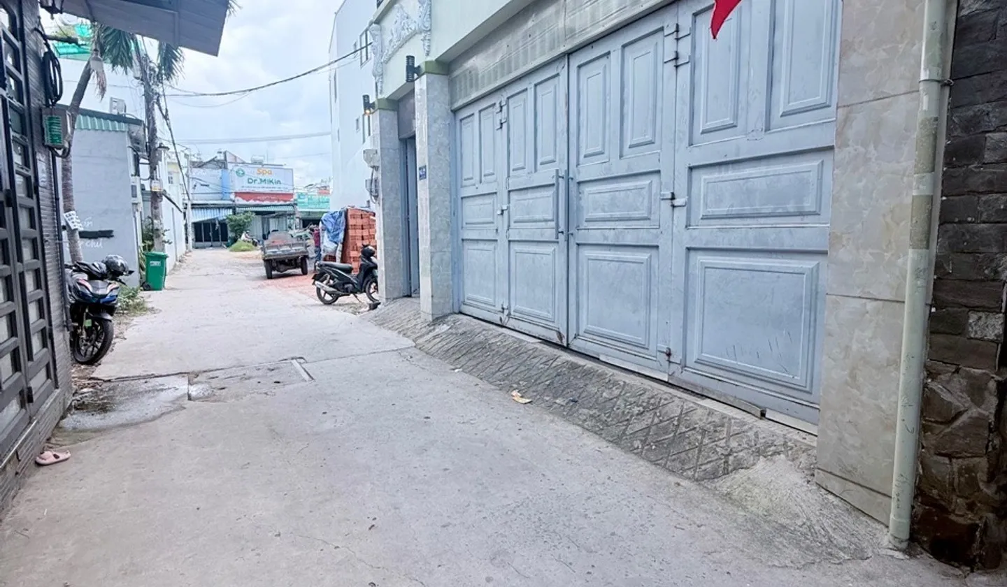 Bán nhà riêng 3 tầng 105m2 tại xã Xuân Thới Đông, Hóc Môn, 4PN, pháp lý chuẩn... Bán nhà riêng tại Xuân Thới Sơn, Hồ Chí Minh 01