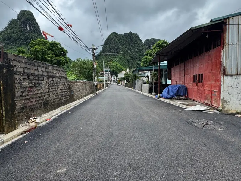 Nhà 2 tầng tiện nghi, không gian rộng rãi tại Quang Hanh... Bán nhà riêng tại Quang Hanh, Quảng Ninh 01