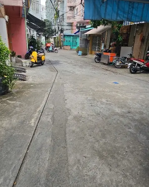 NHÀ HẺM THÔNG LÒ SIÊU - GẦN TRƯỜNG THCS, THPT - CHỈ 3.35 TỶ... Bán nhà riêng tại Minh Phụng, Hồ Chí Minh 01