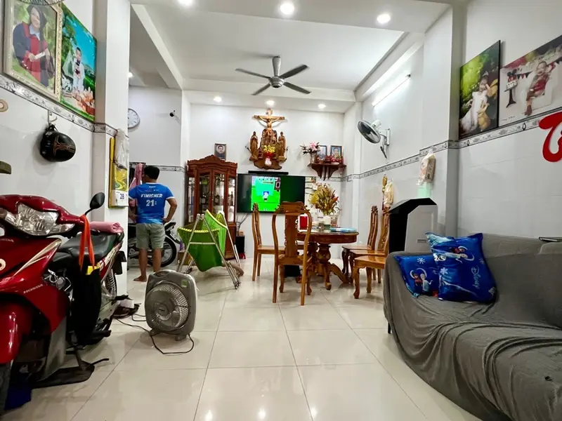 Nhà đẹp Lạc Long Quân giá hấp dẫn, 3PN rộng rãi... Bán nhà riêng tại Bảy Hiền, Hồ Chí Minh 01