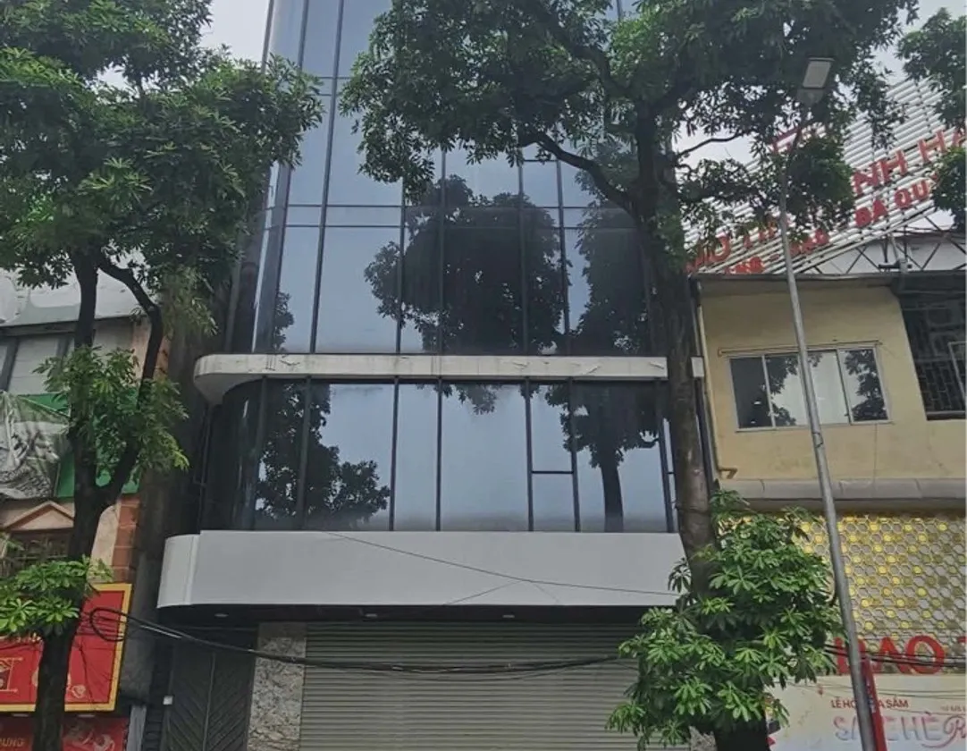 Nhà mặt phố đẳng cấp tại trung tâm Cầu Giấy, thiết kế hiện đại, mặt tiền 8m... Bán nhà mặt phố tại Yên Hòa, Hà Nội 01