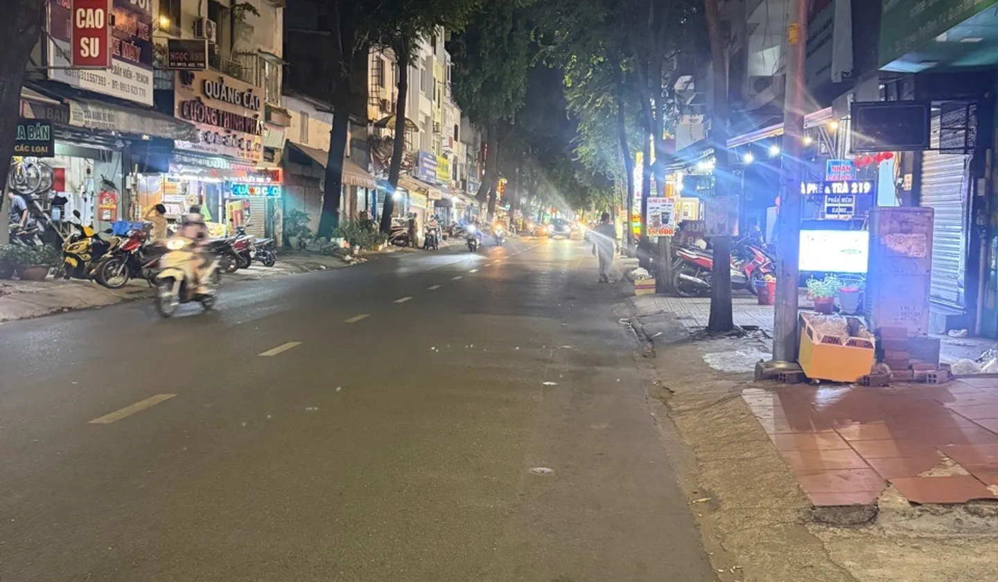 Đầu Tư Khôn Ngoan – Bán Nhà Mặt Phố Kinh Doanh Đỉnh Cao!... Bán nhà mặt phố tại Tân Sơn Nhất, Hồ Chí Minh 01