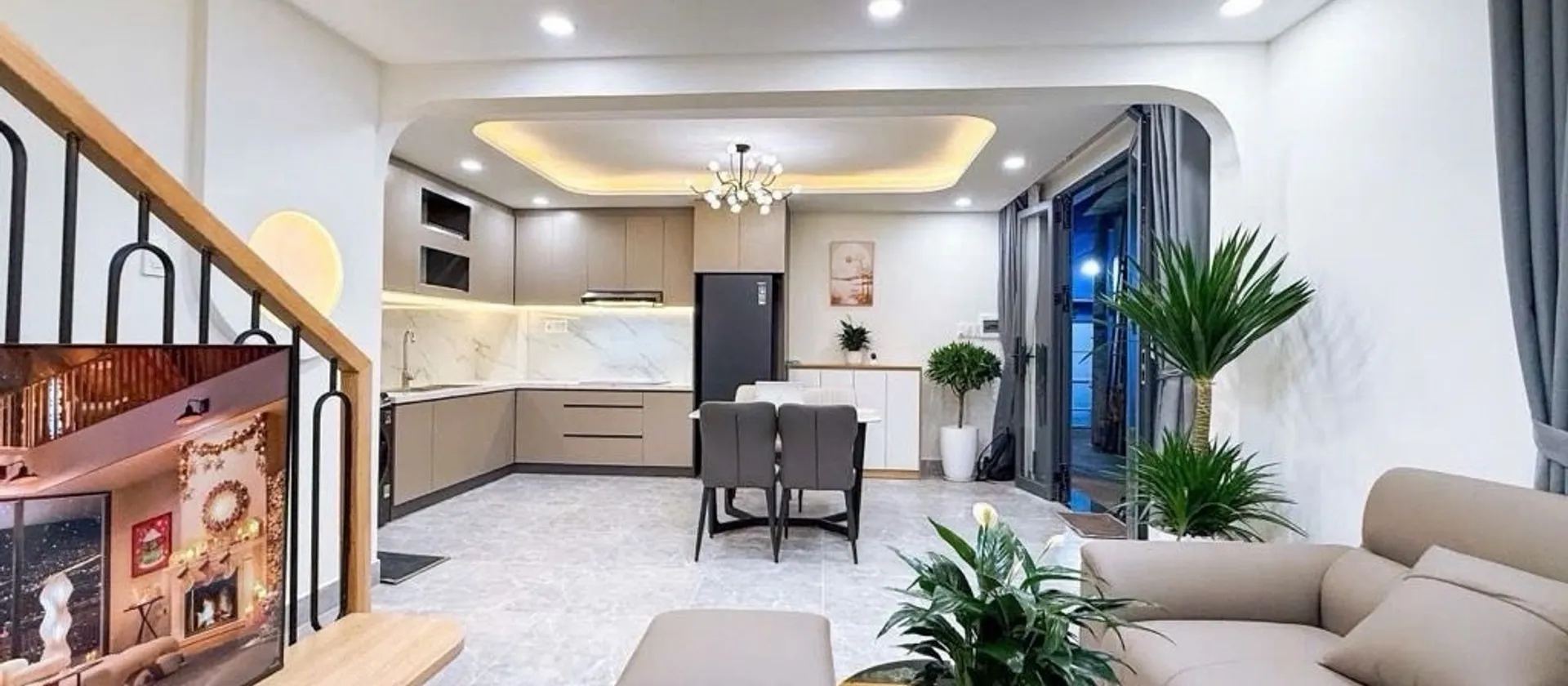 Nhà đẹp vào ở ngay, gần MT, gần Q1, khu Phan Xích Long. Ngang 6,6m thiết kế hiện đại, full nội thất... Bán nhà riêng tại Cầu Kiệu, Hồ Chí Minh 01