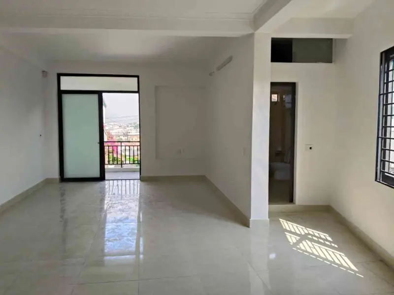 Nhà 6 tầng rộng rãi tại Hồng Gai, sẵn sàng đón chủ mới... Bán nhà riêng tại Hồng Gai, Quảng Ninh 01