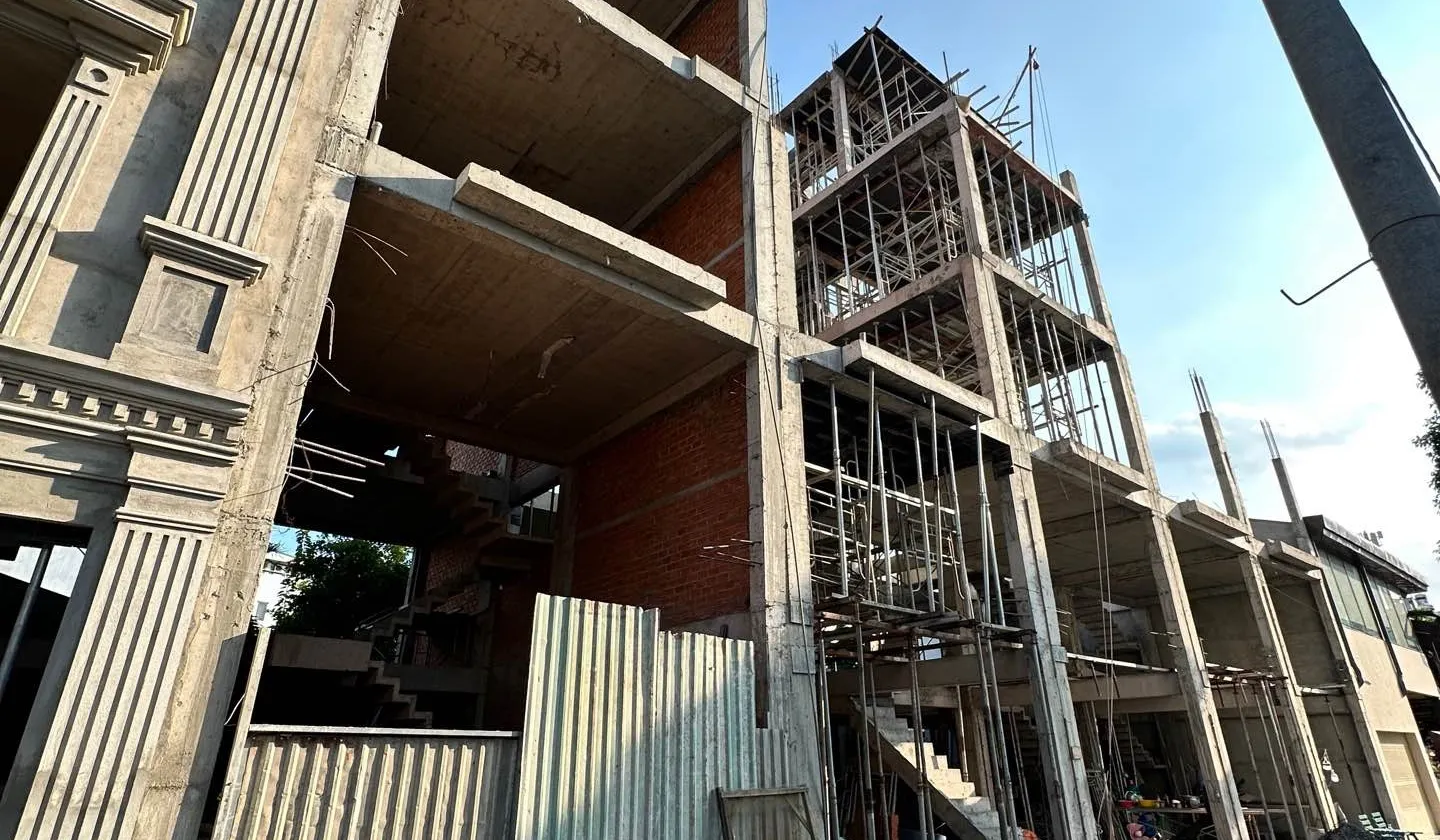 Nhà mặt phố Trần Thái Tông - 5 tầng, xe hơi ngủ trong nhà... Bán nhà mặt phố tại Tân Bình, Hồ Chí Minh 01