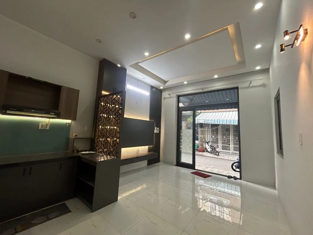Bán nhà quận Thanh Khê, gần sân bay, giá 6,x tỷ.... Bán nhà mặt phố tại Thanh Khê, Đà Nẵng 01
