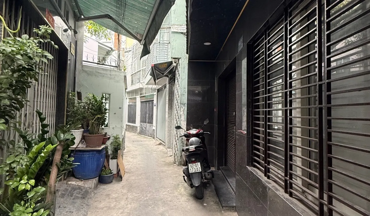 Bán nhà 3 tầng mặt tiền 10m khu Cao Thắng Quận 10, giá 6.5 tỷ... Bán nhà riêng tại Hòa Hưng, Hồ Chí Minh 01