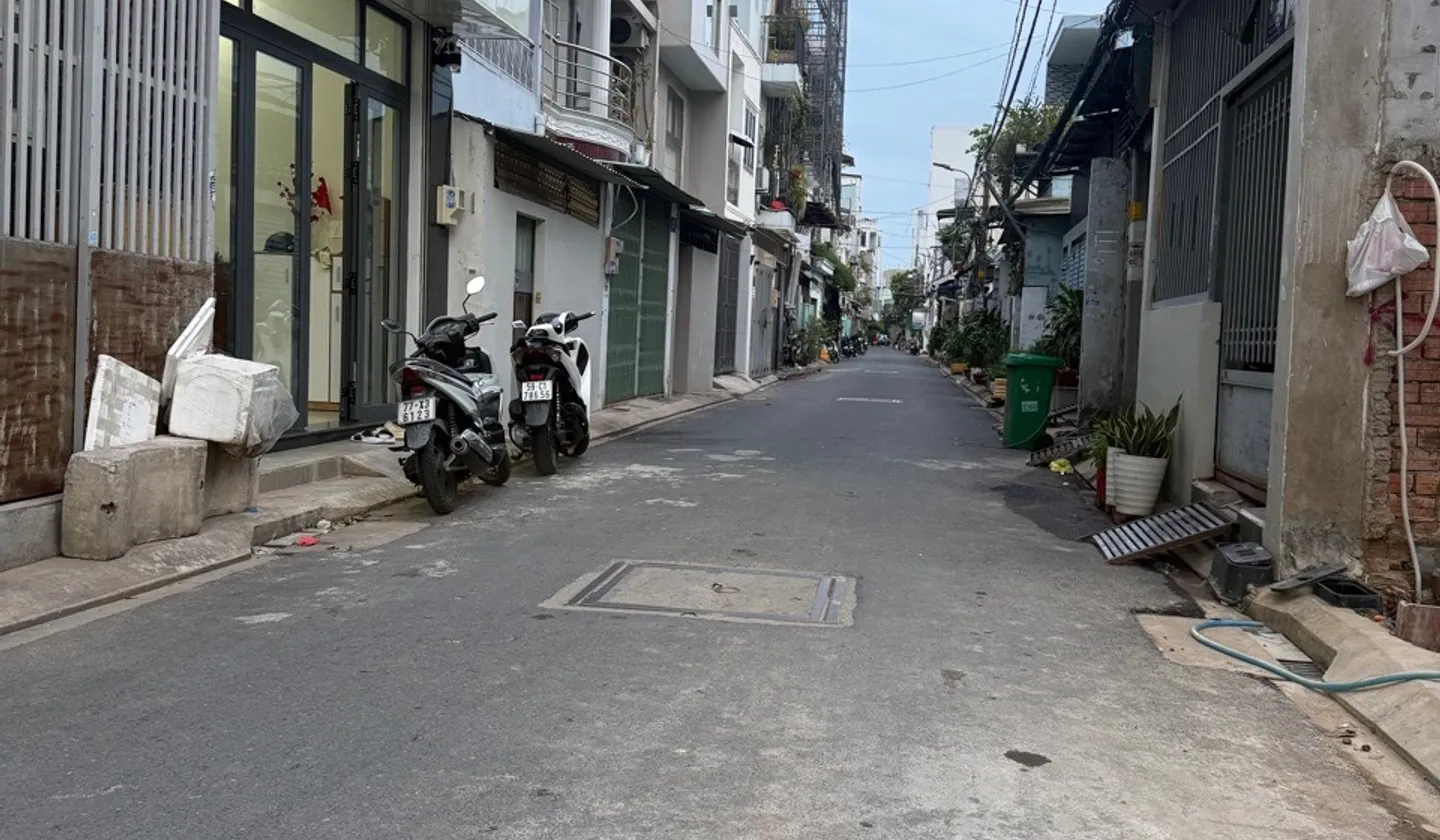 Bán nhà 2 tầng 3 phòng ngủ hẻm nhựa rộng tại quận Tân Phú... Bán nhà riêng tại Phú Thạnh, Hồ Chí Minh 01