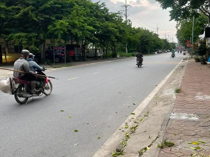 Nhà mặt phố Đan Phượng tặng đất, vỉa hè rộng, ô tô tránh thoải mái... Bán nhà mặt phố tại Đan Phượng, Hà Nội 01