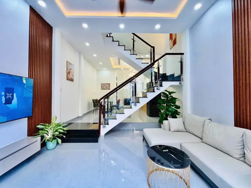 Bán nhà gần Ngã Tư Hàng Xanh - 4 Tầng Sân Thượng 5 Phòng Ngủ giá 7.x tỷ... Bán nhà riêng tại Thạnh Mỹ Tây, Hồ Chí Minh 01