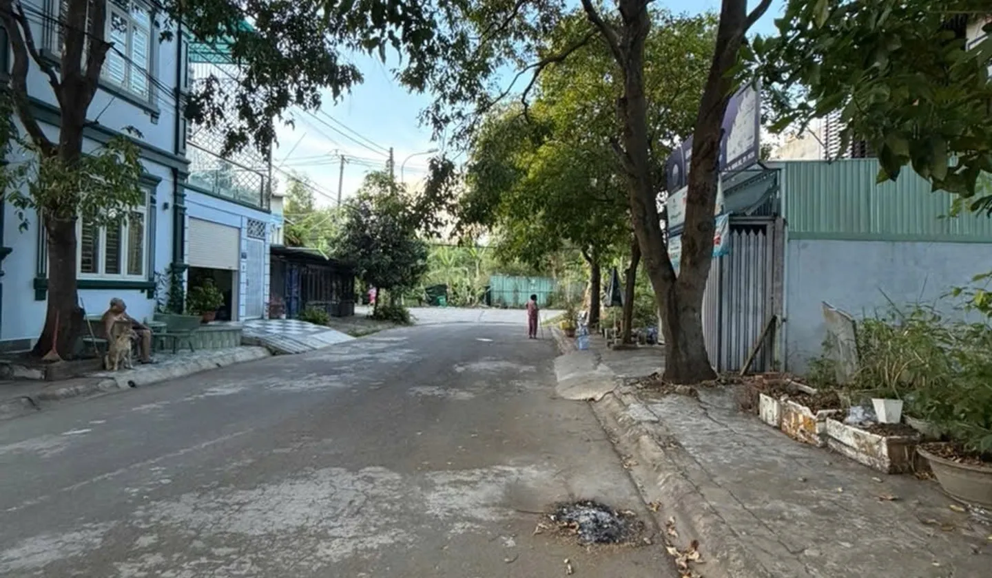 MẶT TIỀN KHỦNG 9.5M TRÊN MẶT ĐƯỜNG 12M KHÓ TIỀN ĐƯỢC... Bán nhà riêng tại Hiệp Phước, Hồ Chí Minh 01