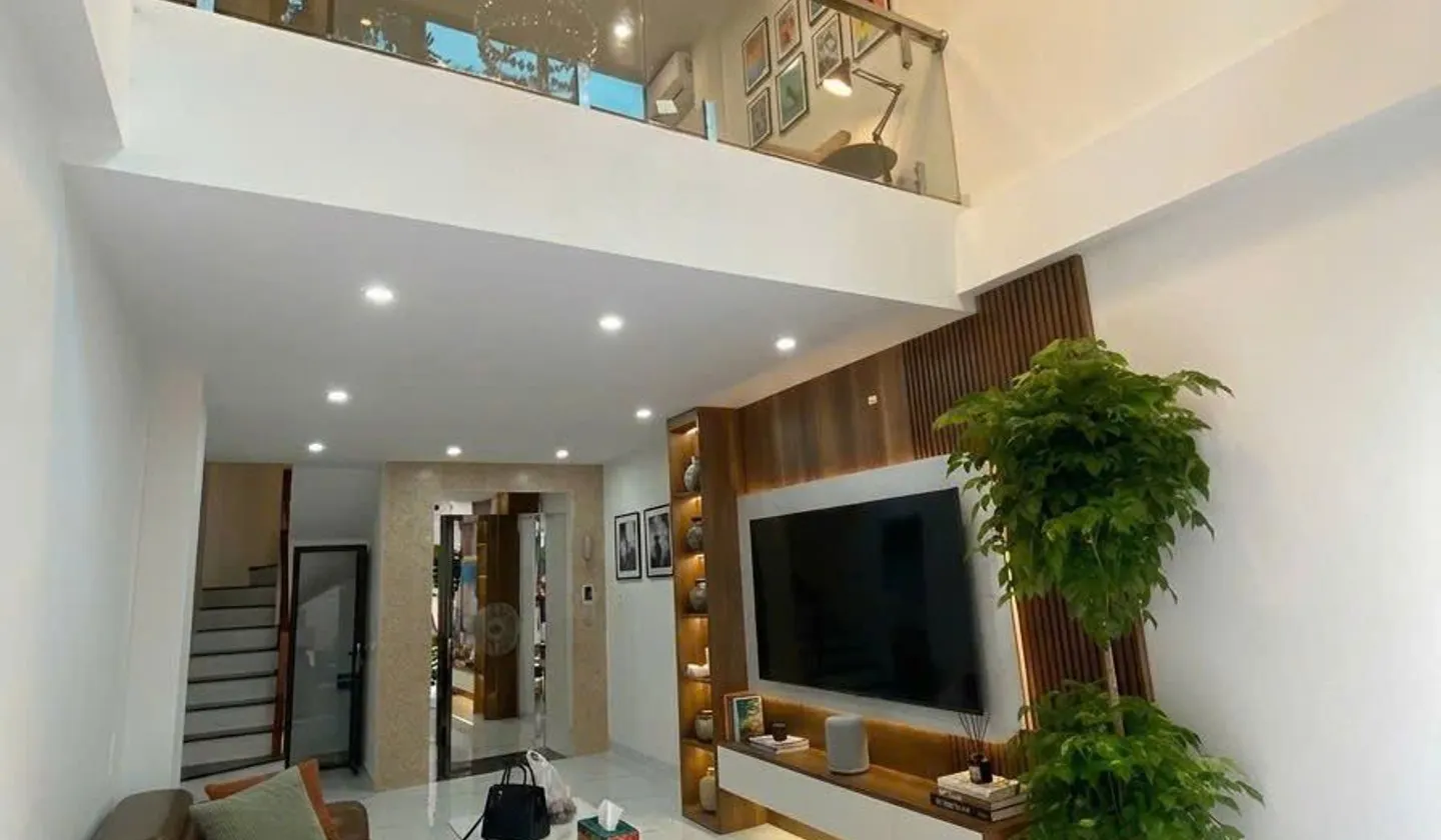 Bán nhà 6 tầng thang máy tại Phúc Lợi, giá ưu đãi giảm còn 8.36 tỷ... Bán nhà riêng tại Phúc Lợi, Hà Nội 01