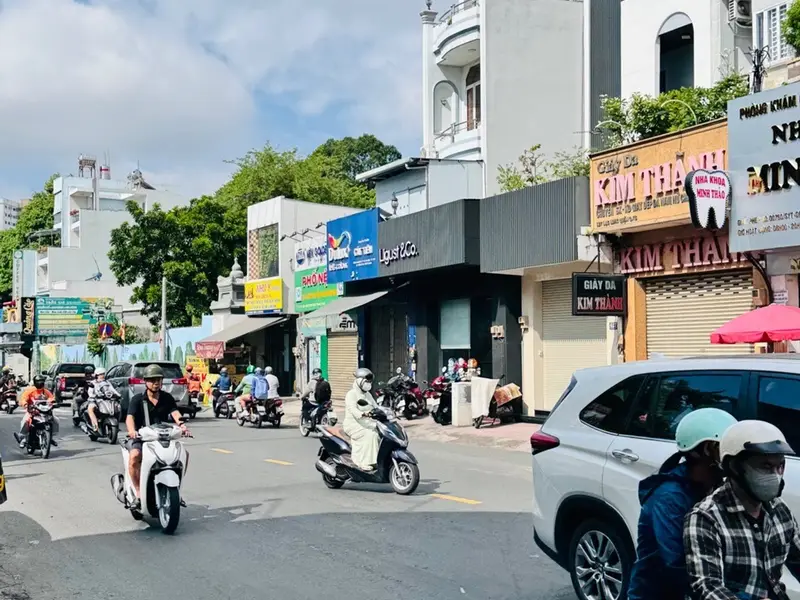 Cơ hội hiếm nhà mặt phố Lạc Long Quân, Tân Bình - Giá tốt, vị trí đắc địa... Bán nhà mặt phố tại Bảy Hiền, Hồ Chí Minh 01