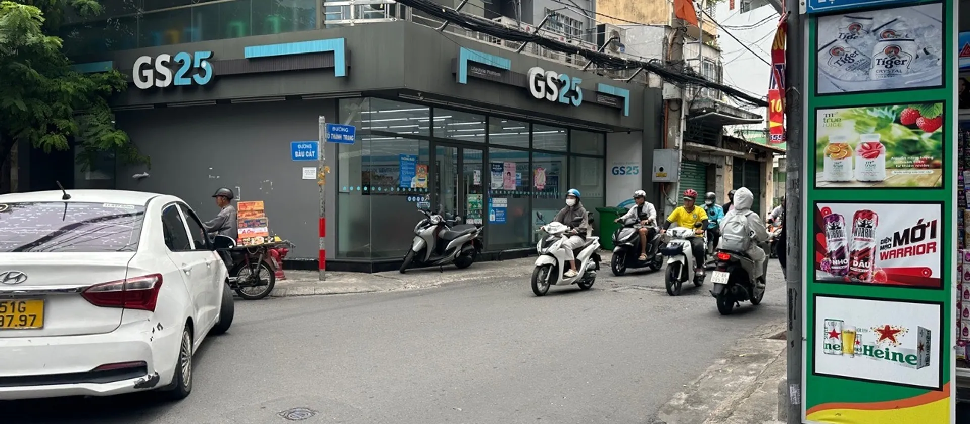Nhà 2 tầng đẹp, hẻm xe tải, Võ Thành Trang - Năm Châu gần ngã tư Bảy Hiền... Bán nhà riêng tại Bảy Hiền, Hồ Chí Minh 01