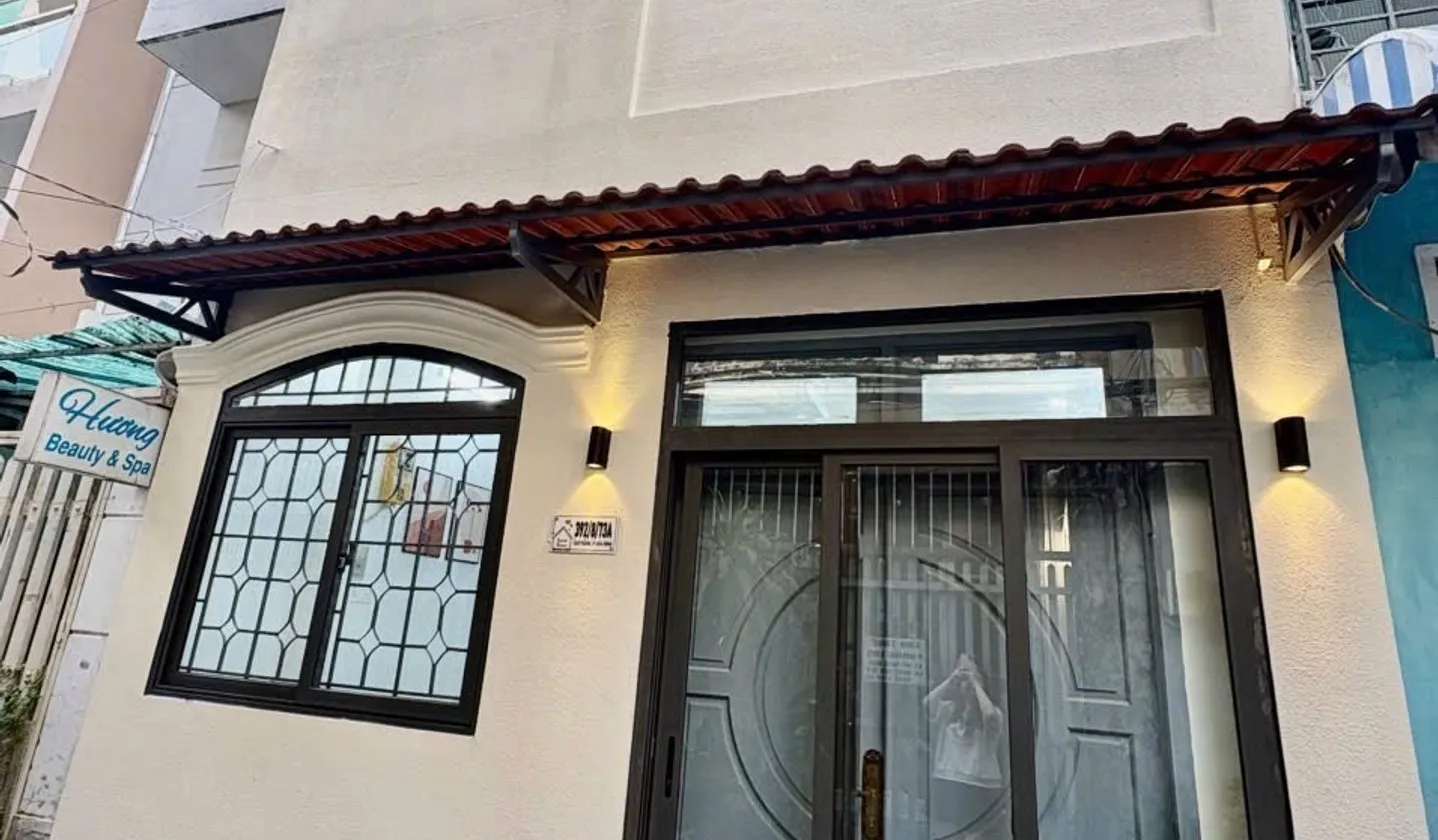 Nhà trung tâm Quận 10, 3 tầng, giá tốt hiếm có... Bán nhà riêng tại Hòa Hưng, Hồ Chí Minh 01