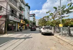 Bán nhà riêng 3 tầng tại phường Phú Diễn, Hà Nội, diện tích 72 m2, gần hồ và chợ... Bán nhà riêng tại Phú Diễn, Hà Nội 01