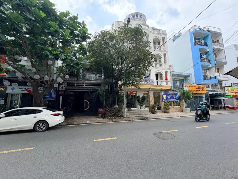 BIỆT THỰ MẶT TIỀN NGUYỄN HỮU TIẾN – 200M² – 4 TẦNG – 6PN – 7WC – CHỈ 26 TỶ... Bán nhà mặt phố tại Tây Thạnh, Hồ Chí Minh 01