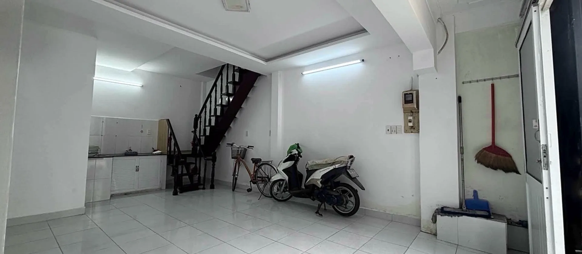 Nhà 2 tầng hẻm xe hơi phường Bình Thạnh... Bán nhà riêng tại Bình Thạnh, Hồ Chí Minh 01