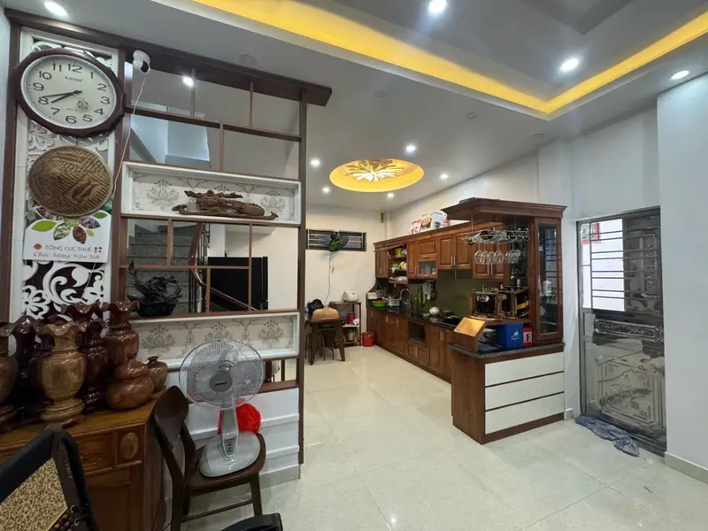 Nhà lô góc 2 mặt thoáng Chợ Lũng, oto 4 chỗ lùi vào tận nhà - cách Lê Hồng Phong ~100m - Giá 3.x tỷ... Bán nhà riêng tại Hải An, Hải Phòng 01
