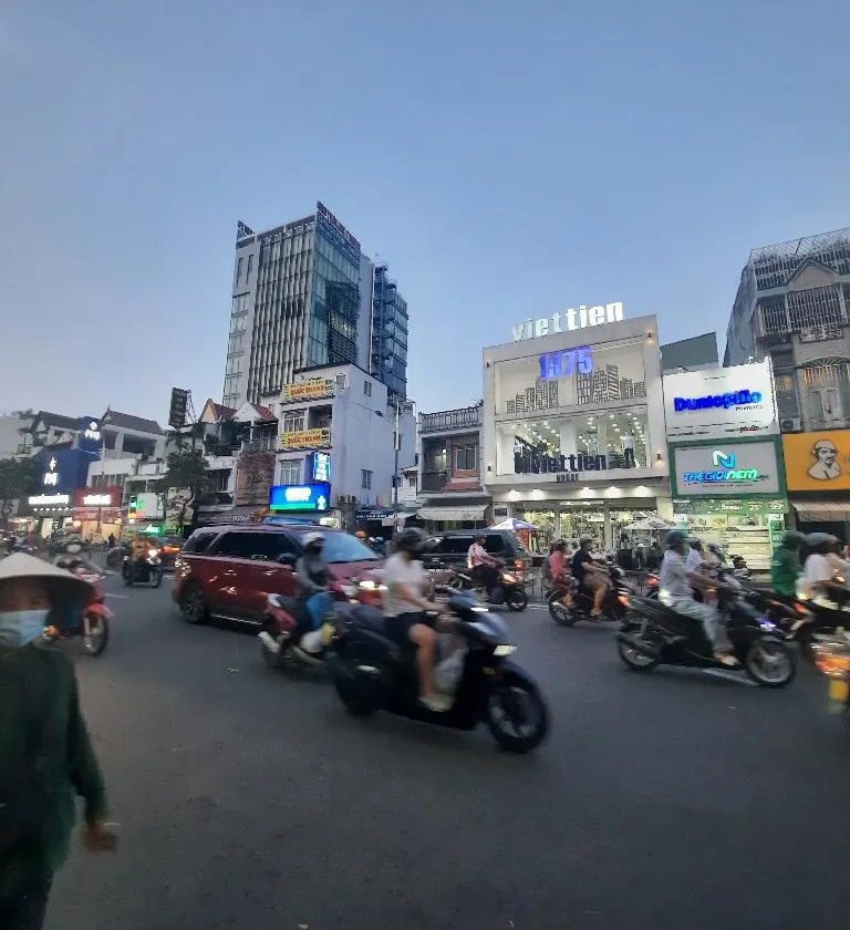 Bán nhà mặt phố 4 tầng phường 2 Quận 8 giá 18 tỷ Dương Bá Trạc 0948769331... Bán nhà mặt phố tại Chánh Hưng, Hồ Chí Minh 01
