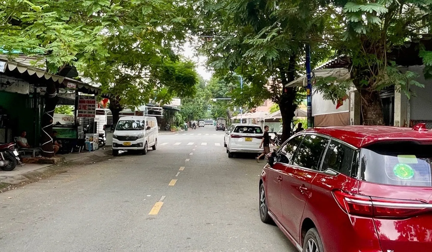 Nhà mặt phố sầm uất ngay trung tâm Tân Phú giá tốt... Bán nhà mặt phố tại Bình Hưng Hòa, Hồ Chí Minh 01