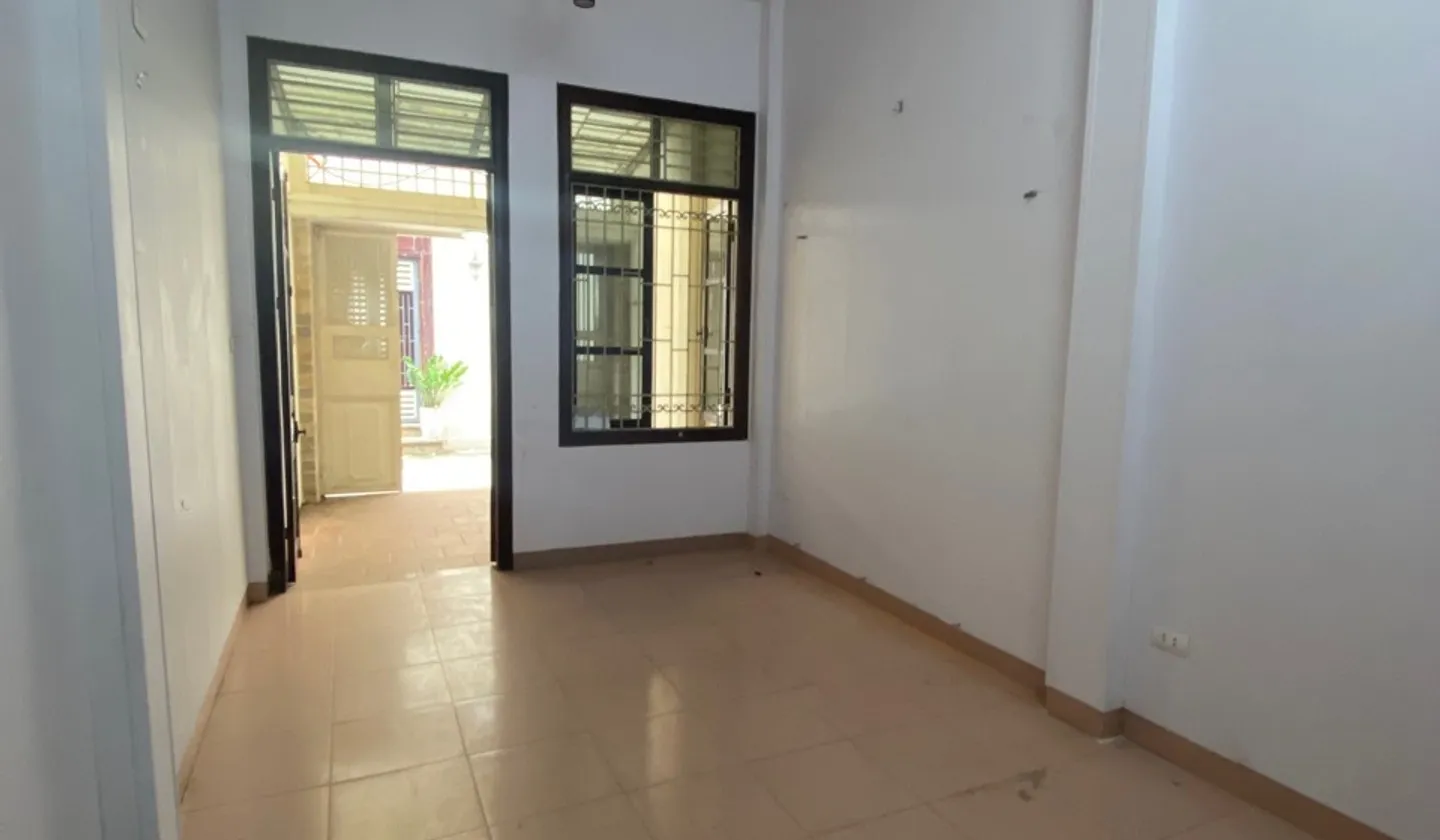 Bán nhà 3 tầng phân lô cán bộ ô tô tránh phố Lạc Trung, phường Vĩnh Tuy, Hà Nội giá rẻ so với khu... Bán nhà riêng tại Vĩnh Tuy, Hà Nội 01