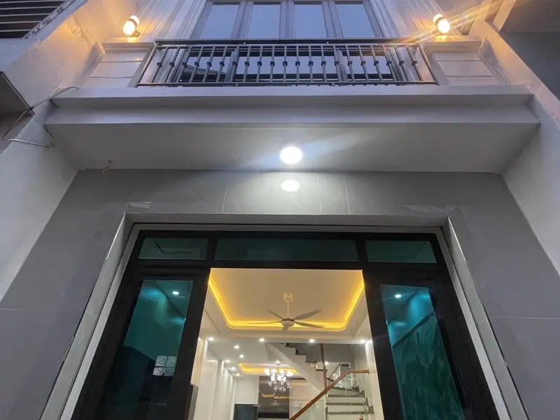 Nhà mới 4 tầng gần Chợ, 4 phòng ngủ, giá bất ngờ dưới 4 tỷ... Bán nhà riêng tại Đông Hải, Hải Phòng 01