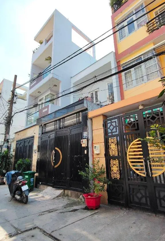Bán nhà riêng 2 tầng tại phường Bình Tân, Hồ Chí Minh với mặt tiền 4m và pháp lý đầy đủ... Bán nhà riêng tại Bình Tân, Hồ Chí Minh 01
