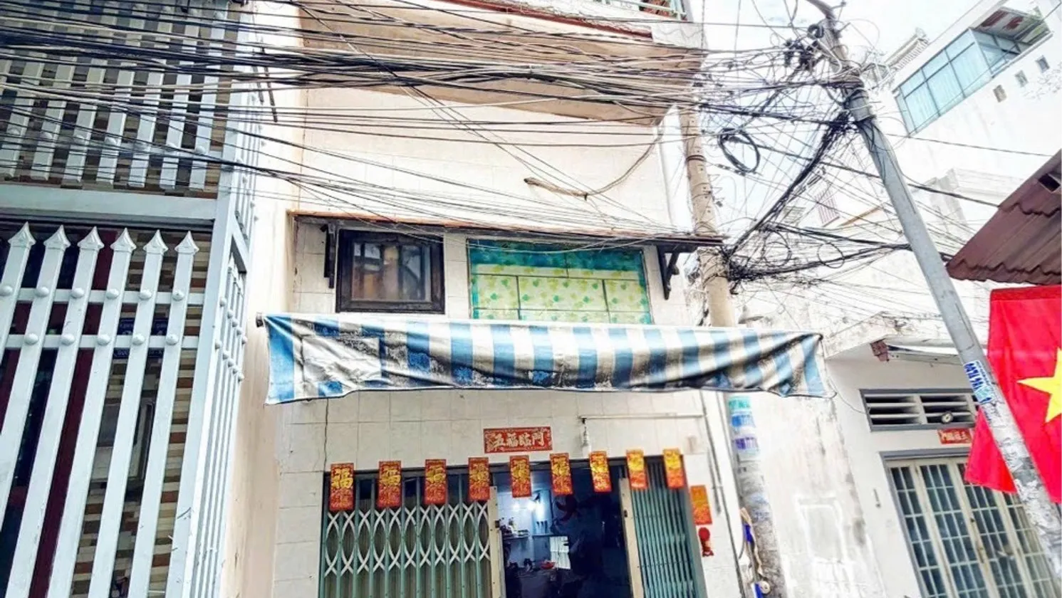 2,25 tỷ có ngay nhà 3 tầng, SHR, hoàn công đầy đủ, 2PN, 2WC... Bán nhà riêng tại Bình Hưng Hòa, Hồ Chí Minh 01