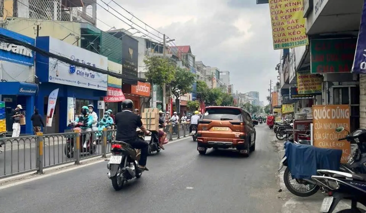 Nhà 3 Tầng Hẻm Ô Tô Gần Mặt Tiền Cách Mạng Tháng 8 Quận 10... Bán nhà riêng tại Hòa Hưng, Hồ Chí Minh 01