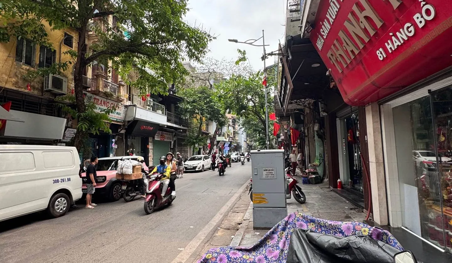 Nhà nhỏ 3 tầng, phố Hàng Bồ, sổ riêng, giá 7.1 tỷ... Bán nhà riêng tại Cửa Nam, Hà Nội 01