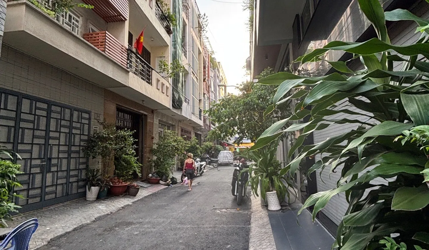 KHU ĐẤT VÀNG ĐƯỜNG HOA PHAN XÍCH LONG – KHU SẦM UẤT BẬC NHẤT PHÚ NHUẬN -
MTKD HOA THỊ - DÒNG TIỀN... Bán nhà mặt phố tại Cầu Kiệu, Hồ Chí Minh 01