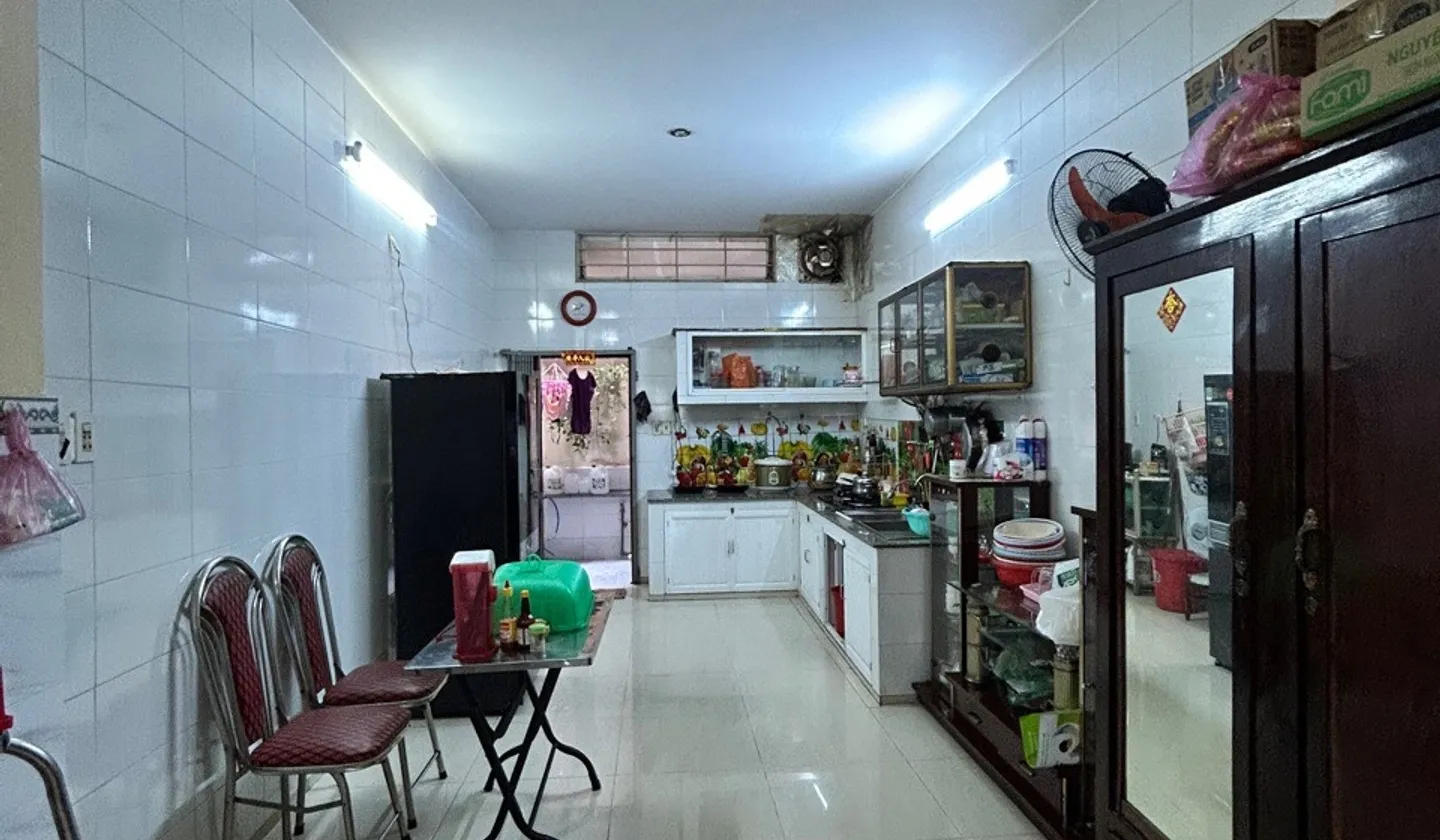 Nhà 4 tầng 4PN 5WC diện tích 93m2 giá 8 tỷ ở Bình Tây Quận 6... Bán nhà riêng tại Bình Tây, Hồ Chí Minh 01