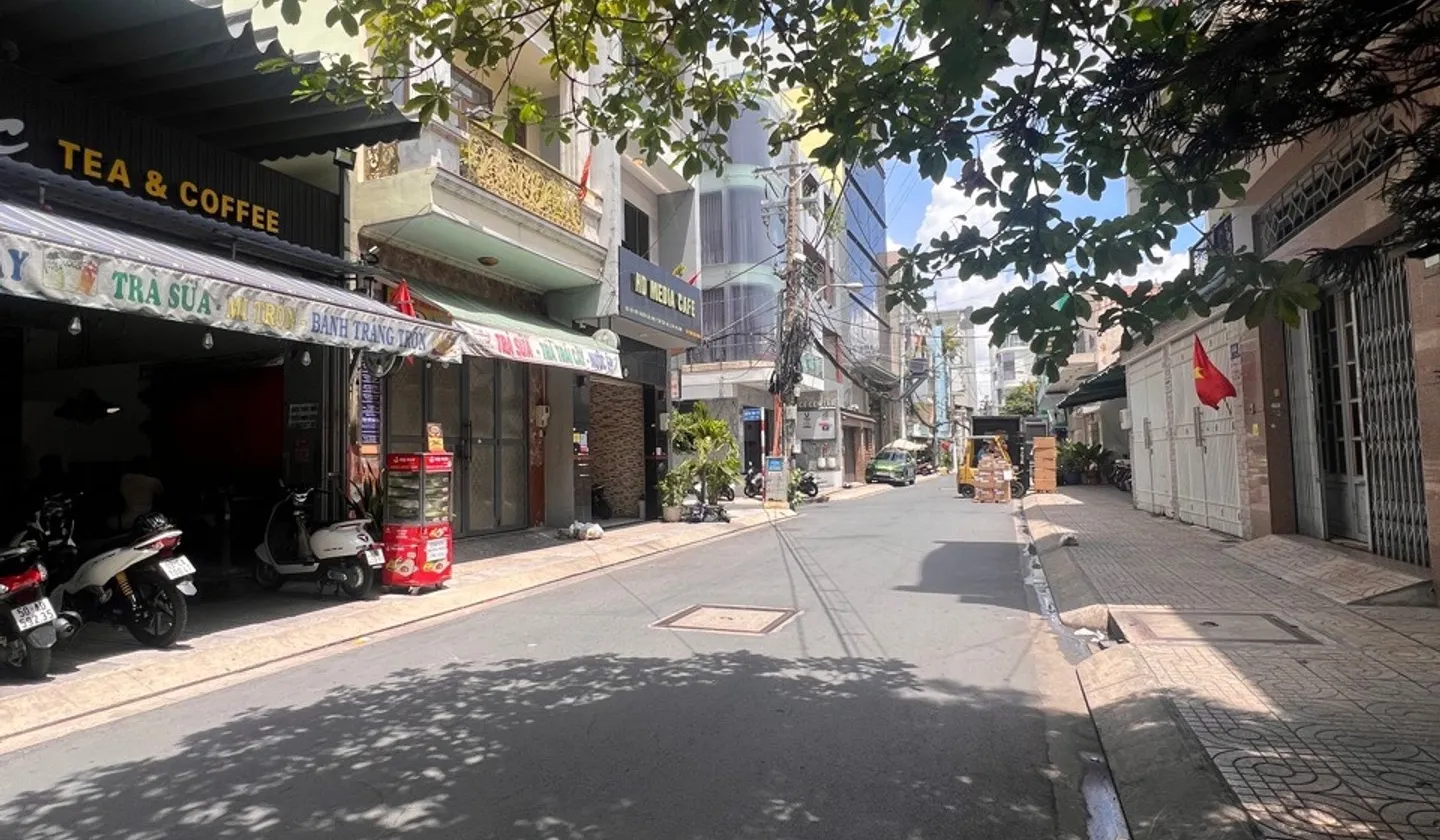CĂN GÓC 2 MẶT TIỀN - KHU VIP TRUNG TÂM P. TÂN SƠN NHÌ - ĐANG KINH DOANH QUÁN CAFE - ĐƯỜNG NHỰA 20M... Bán nhà mặt phố tại Tân Sơn Nhì, Hồ Chí Minh 01