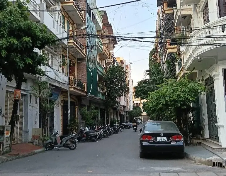 Nhà phân lô 5 tầng tại phường Định Công, Hà Nội với 9 phòng cho thuê rộng rãi... Bán raw tại Định Công, Hà Nội 01