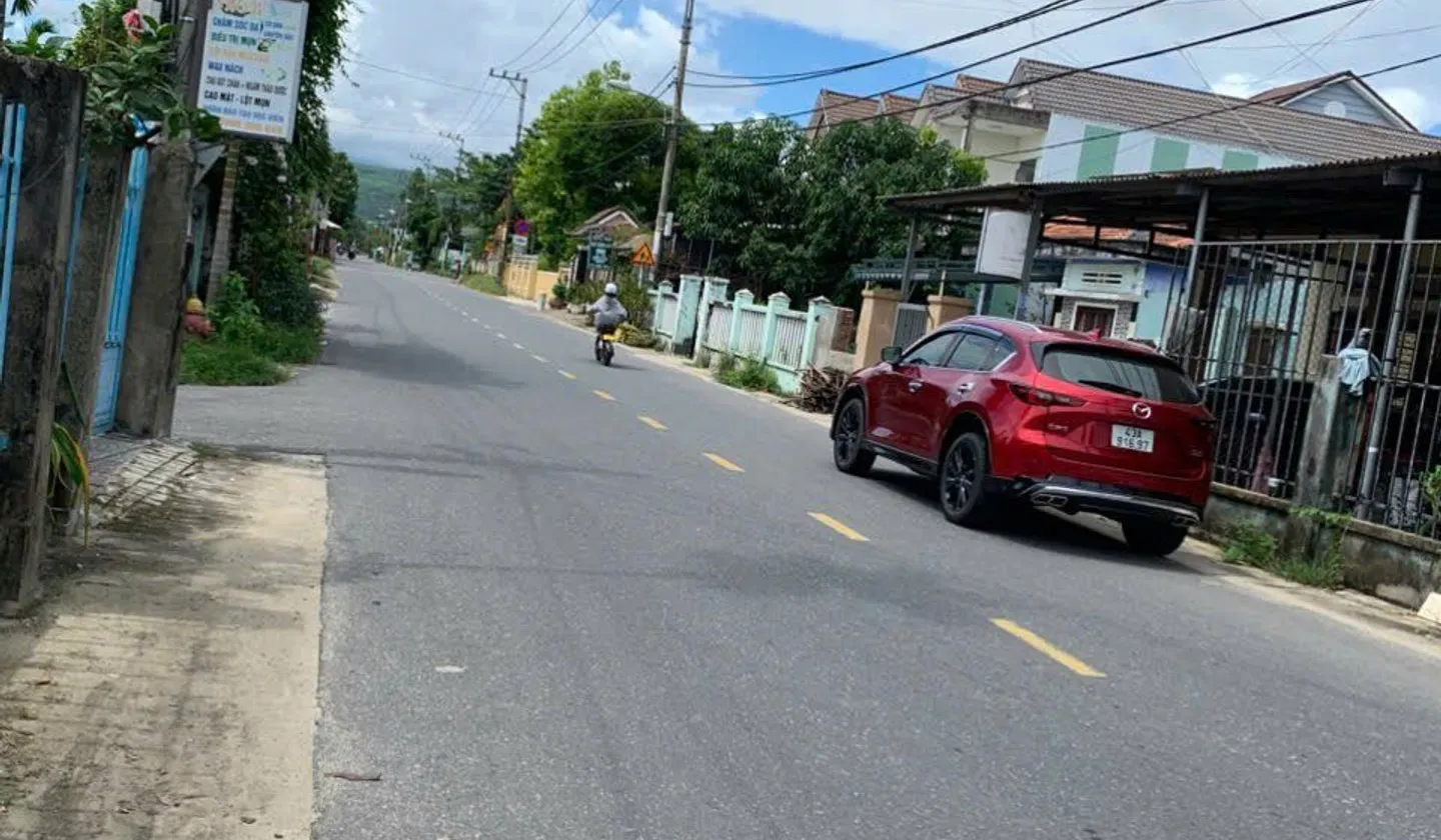 Nhà góc 2 mặt tiền. hoà tiến. gẩn chợ lệ trạch. ngay trung tâm Đà Nẵng giá siêu hấp dẫn... Bán nhà mặt phố tại Hòa Tiến, Đà Nẵng 01