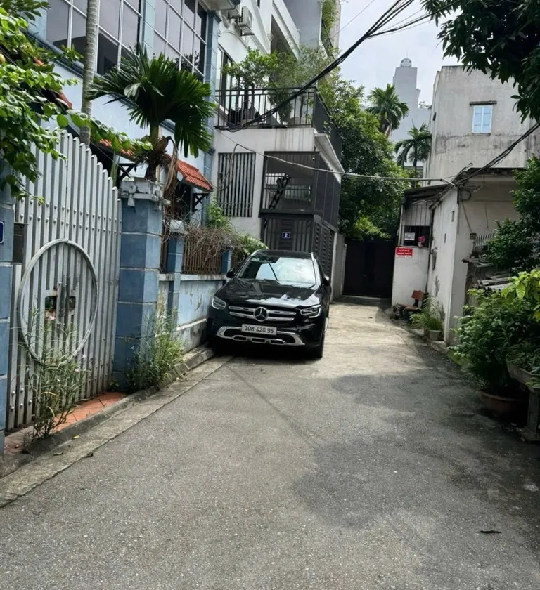 CỰC HIẾM - DÂN XÂY - DÒNG TIỀN -  GA RA Ô TÔ NẾU MUỐN - 3 MẶT THOÁNG -  SAU NHÀ CÓ DỰ ÁN MỞ RỘNG... Bán nhà riêng tại Việt Hưng, Hà Nội 01