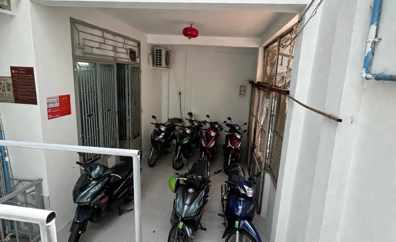 Mua đất tặng nhà 144m2 (10×14m) - 11.48T - Dòng tiền 290tr/năm... Bán nhà riêng tại Xóm Chiếu, Hồ Chí Minh 01