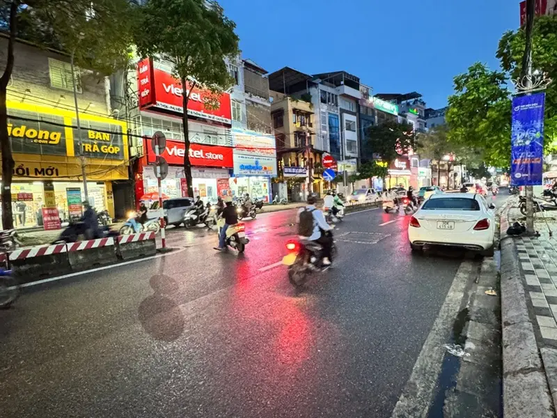 Nhà mặt phố 7 tầng thang máy siêu sang ở Tây Hồ... Bán nhà mặt phố tại Nghĩa Đô, Hà Nội 01