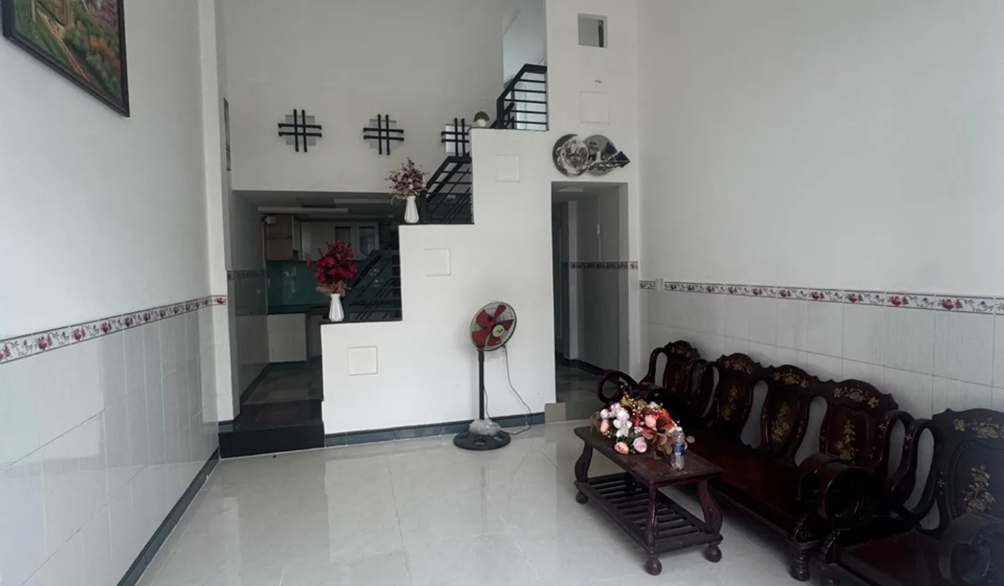 Nhà 2 tầng 49m2 đường 5m, gần trường mầm non Tân Tạo, giá 3.8 tỷ... Bán nhà riêng tại Tân Tạo, Hồ Chí Minh 01