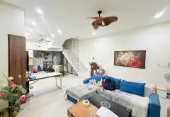 Nhà mặt phố mặt tiền rộng khu vực gần sân bay, thích hợp kinh doanh đa ngành nghề... Bán nhà mặt phố tại Tân Sơn Nhất, Hồ Chí Minh 03