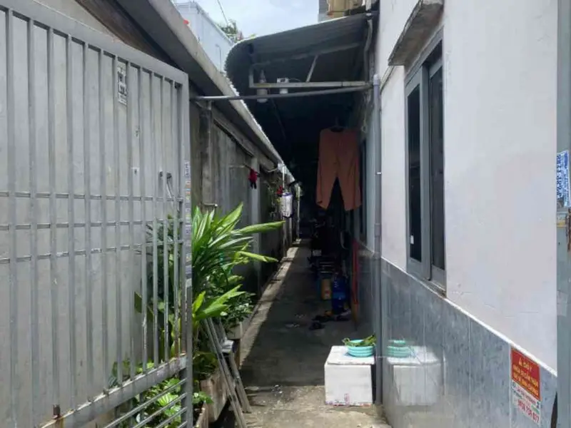 Bán nhà riêng mặt tiền rộng tại phường Nguyễn Văn Quá, diện tích 297.4m2, đầy đủ pháp lý... Bán nhà riêng tại Đông Hưng Thuận, Hồ Chí Minh 01